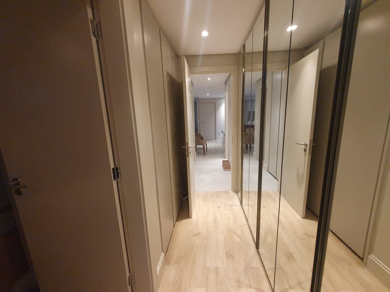 Apartamento à venda com 3 quartos, 137m² - Foto 25