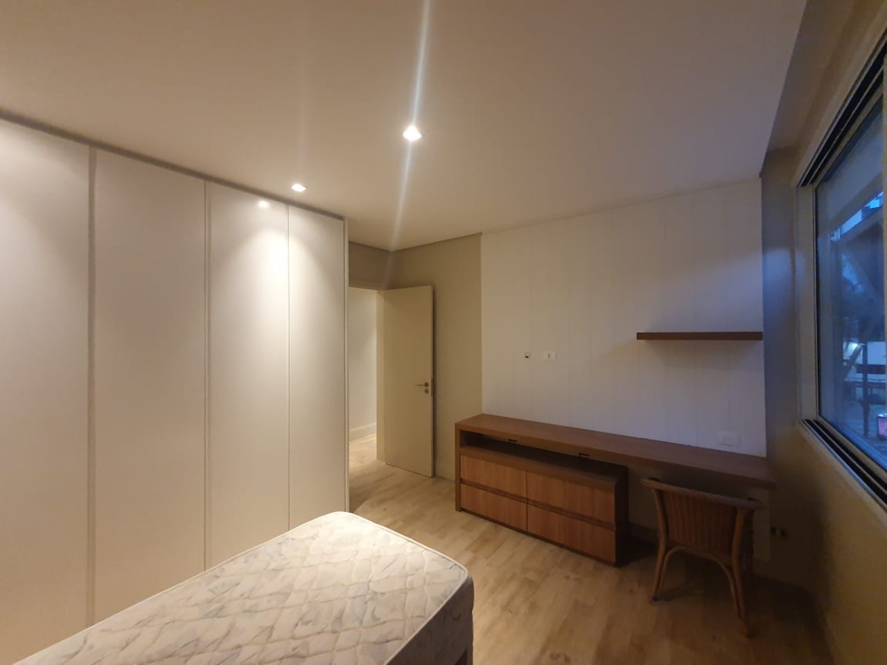 Apartamento à venda com 3 quartos, 137m² - Foto 30