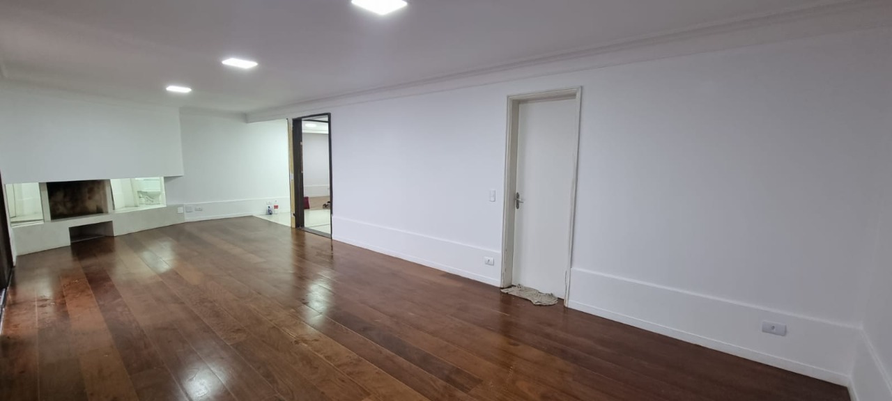 Apartamento à venda com 3 quartos, 167m² - Foto 1