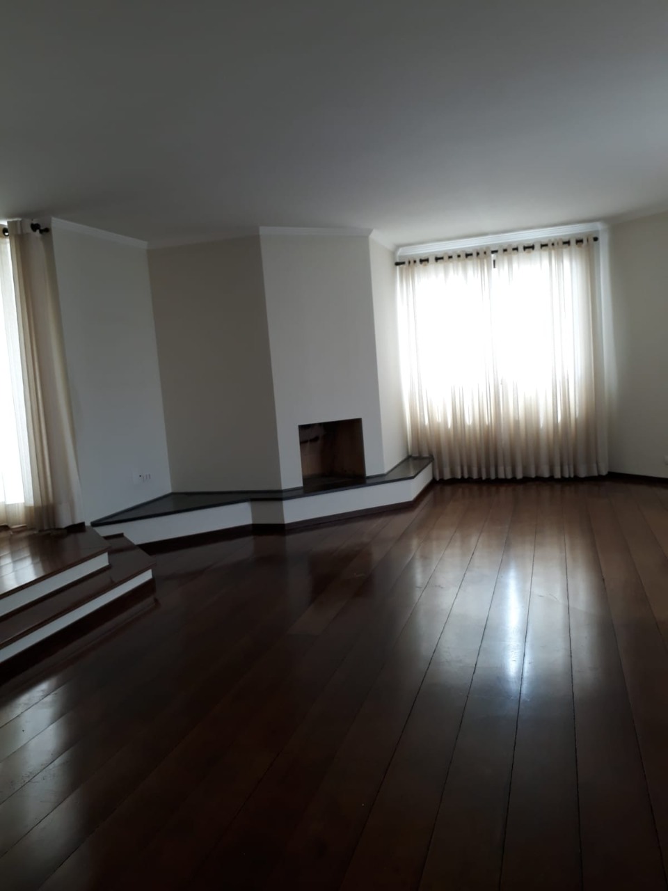 Apartamento à venda com 3 quartos, 198m² - Foto 1