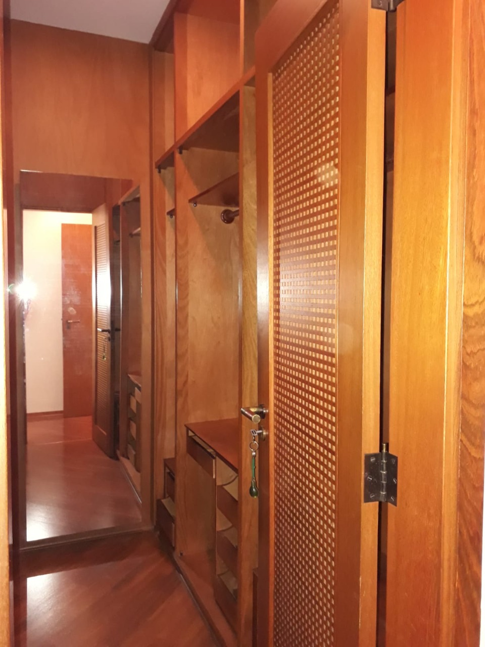 Apartamento à venda com 3 quartos, 198m² - Foto 6