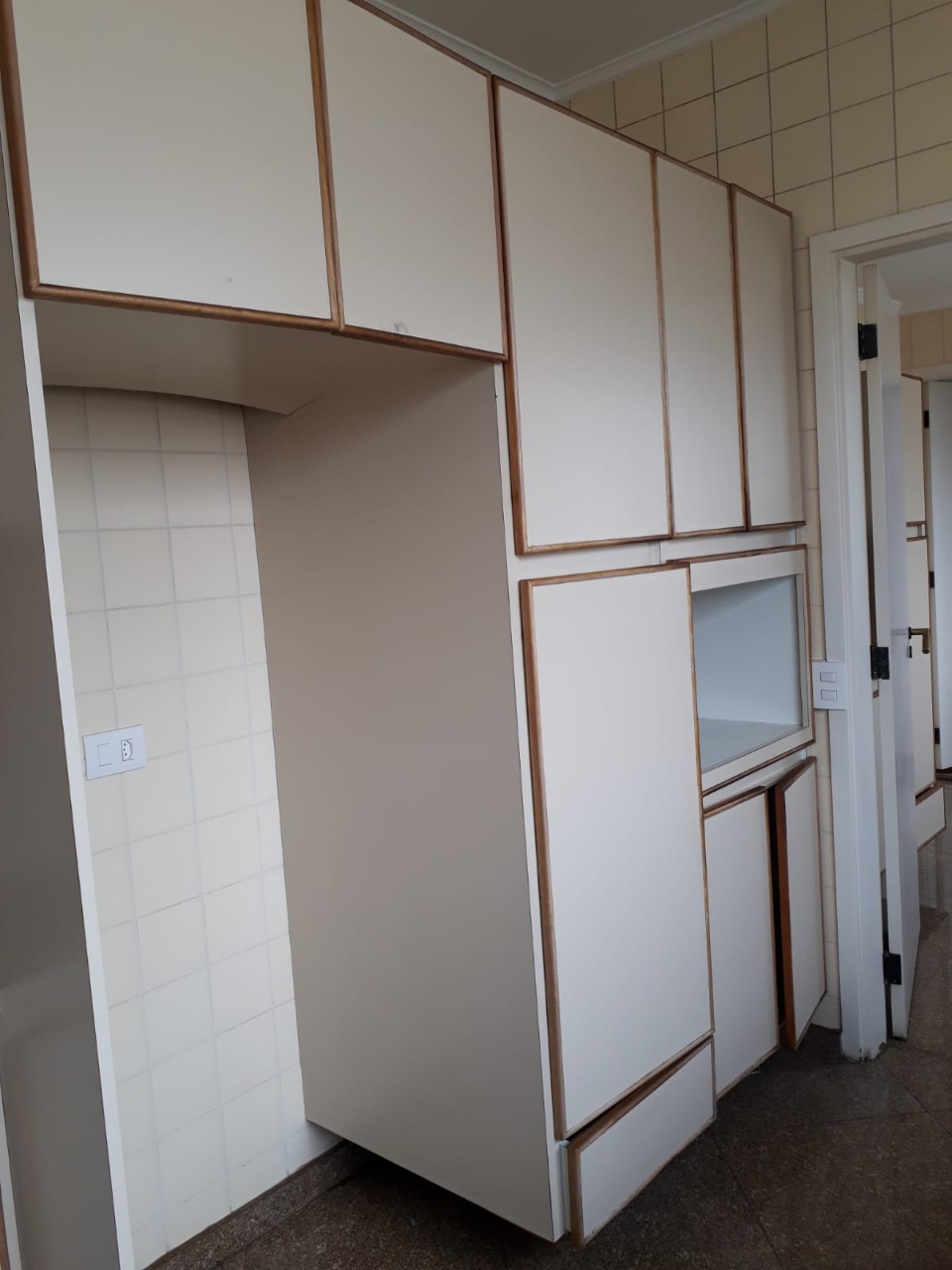 Apartamento à venda com 3 quartos, 198m² - Foto 12