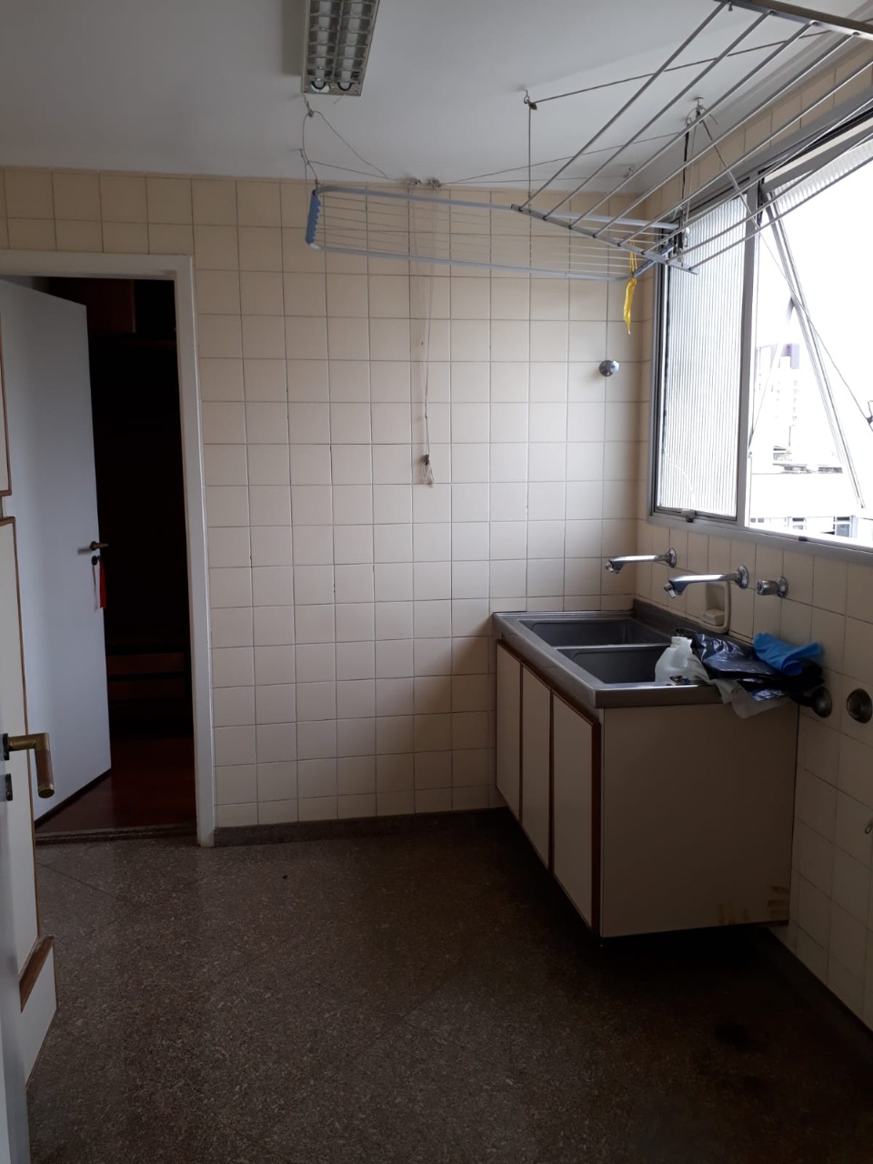 Apartamento à venda com 3 quartos, 198m² - Foto 17