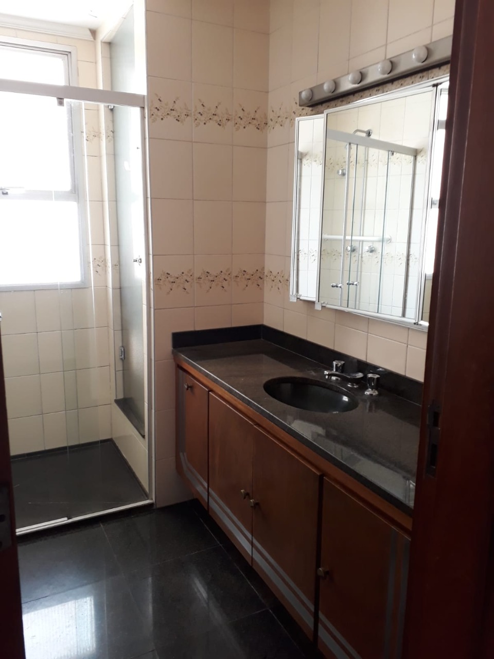 Apartamento à venda com 3 quartos, 198m² - Foto 22