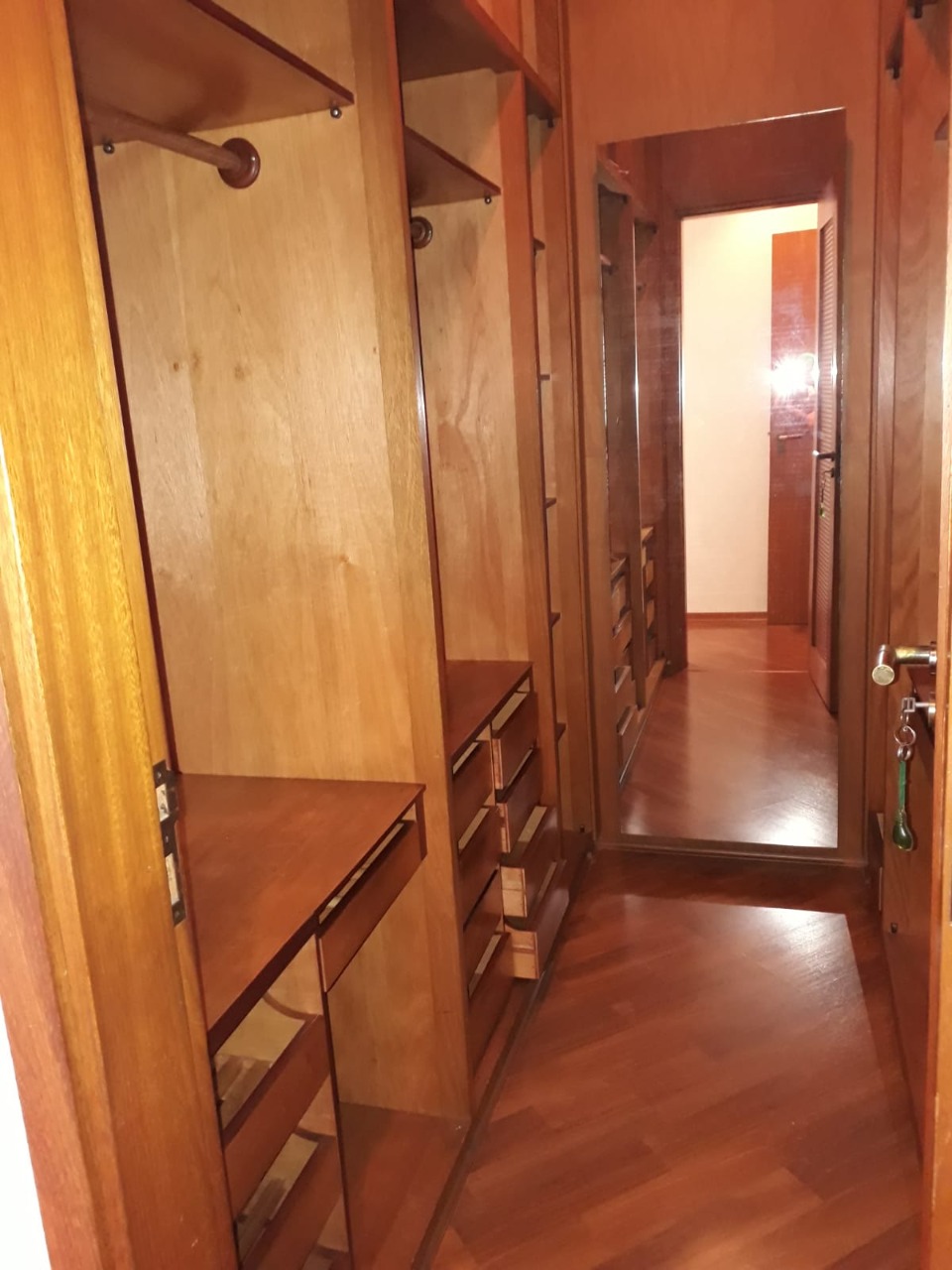 Apartamento à venda com 3 quartos, 198m² - Foto 25