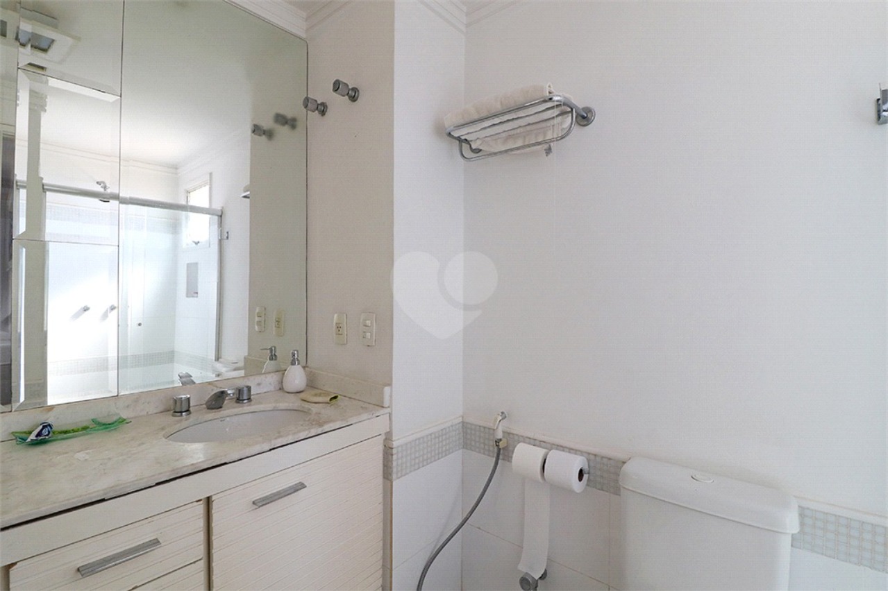 Apartamento à venda com 3 quartos, 170m² - Foto 22