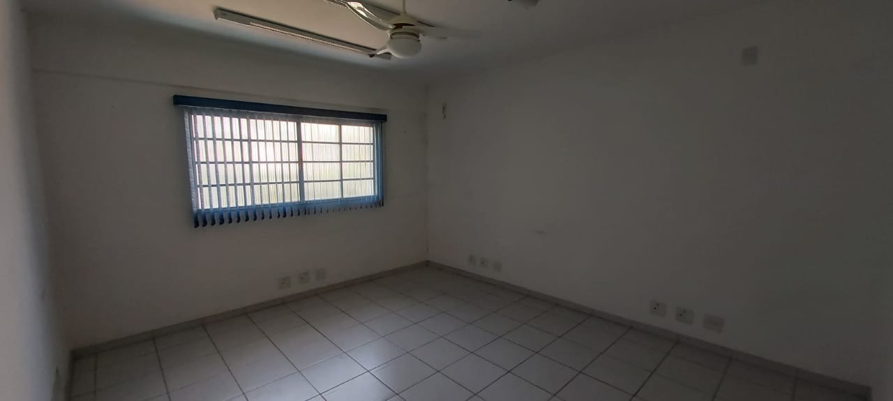 Prédio Inteiro à venda com 3 quartos, 600m² - Foto 14