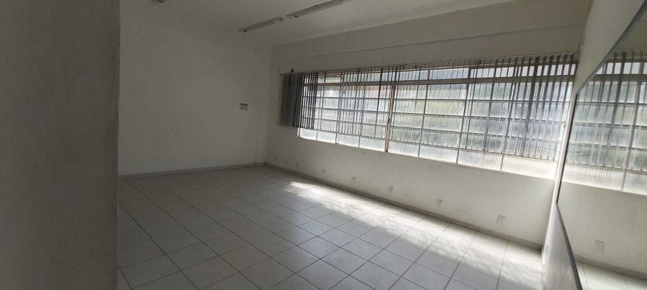 Prédio Inteiro à venda com 3 quartos, 600m² - Foto 42