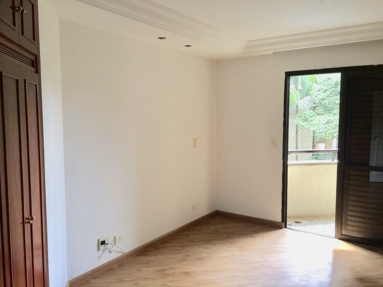 Apartamento à venda com 4 quartos, 370m² - Foto 2