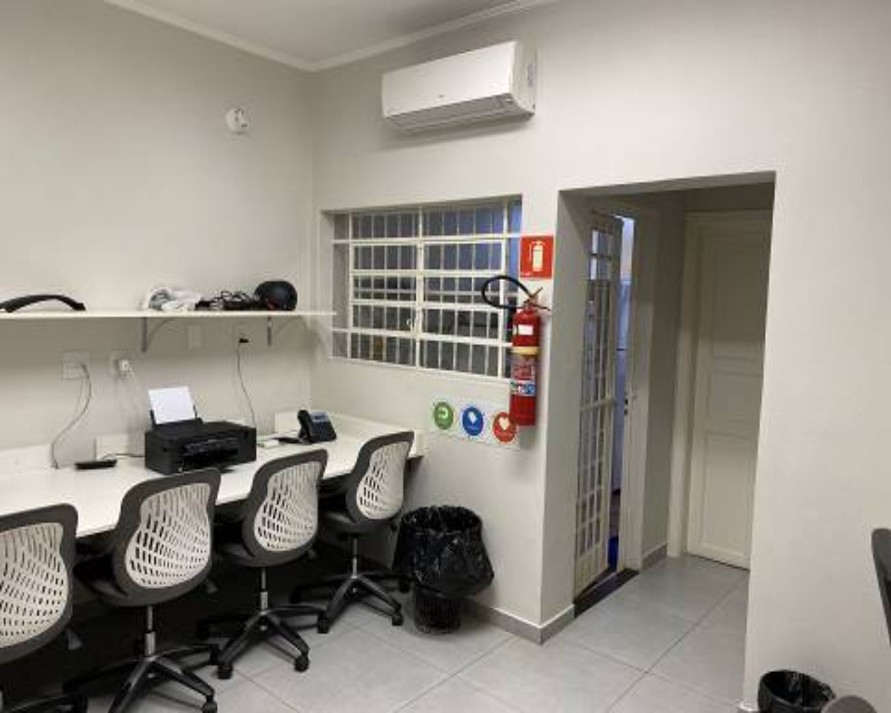 Casa à venda com 4 quartos, 300m² - Foto 7