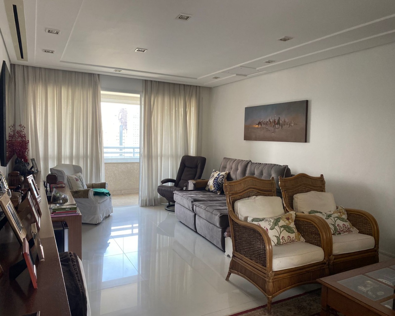 Apartamento à venda com 4 quartos, 235m² - Foto 4