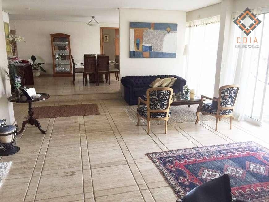 Casa à venda com 6 quartos, 600m² - Foto 6