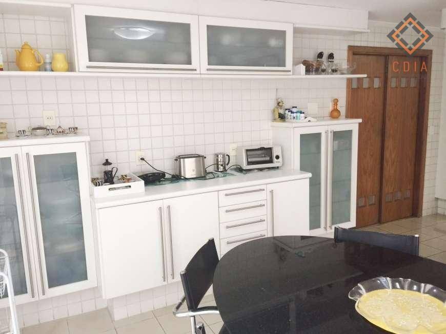 Casa à venda com 6 quartos, 600m² - Foto 8