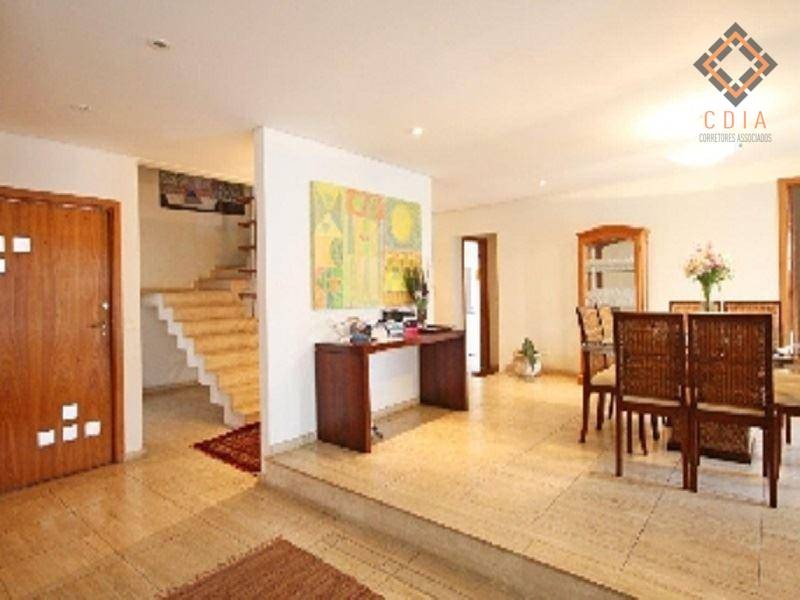 Casa à venda com 6 quartos, 600m² - Foto 9