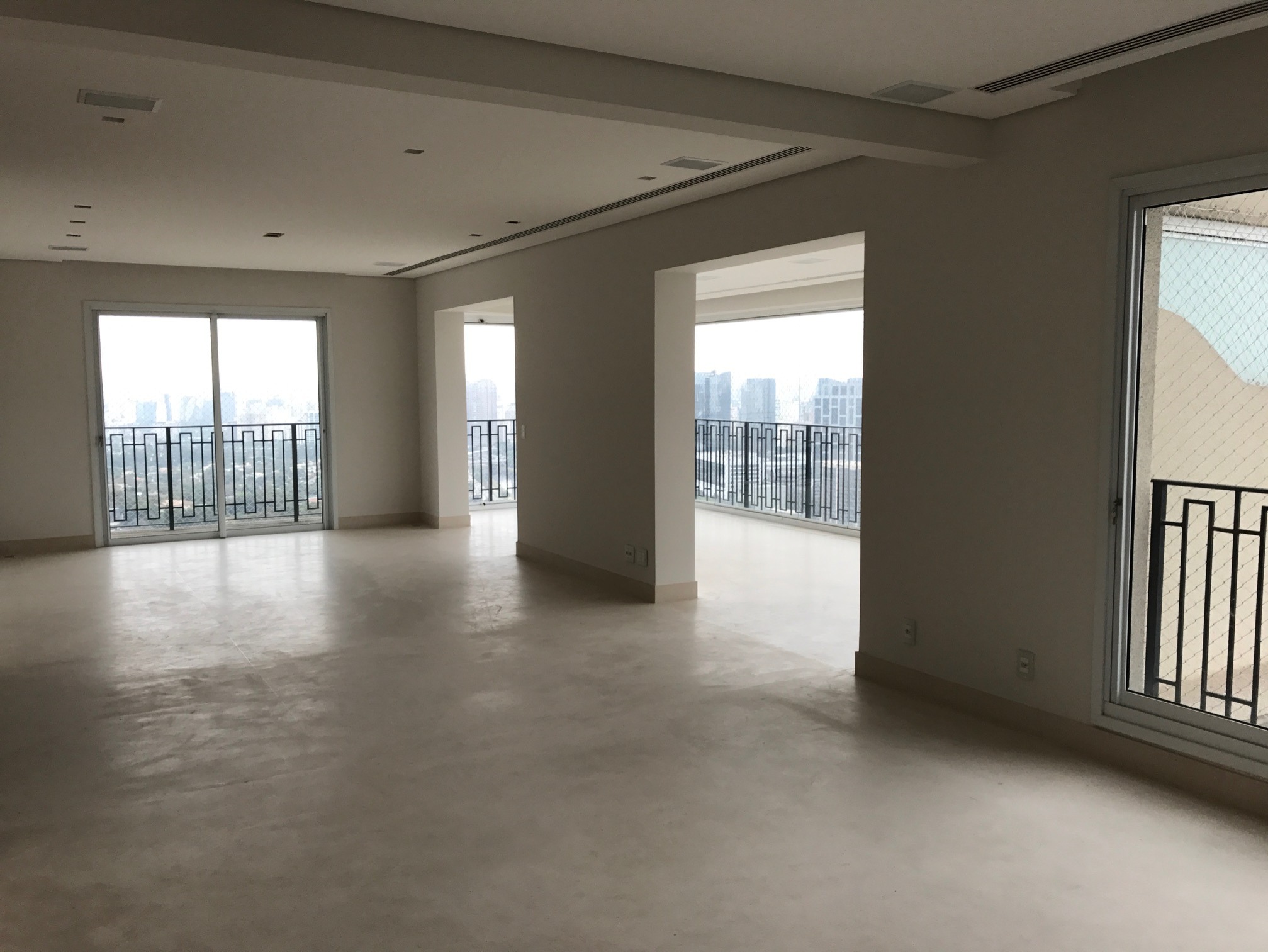 Apartamento à venda com 3 quartos, 753m² - Foto 2