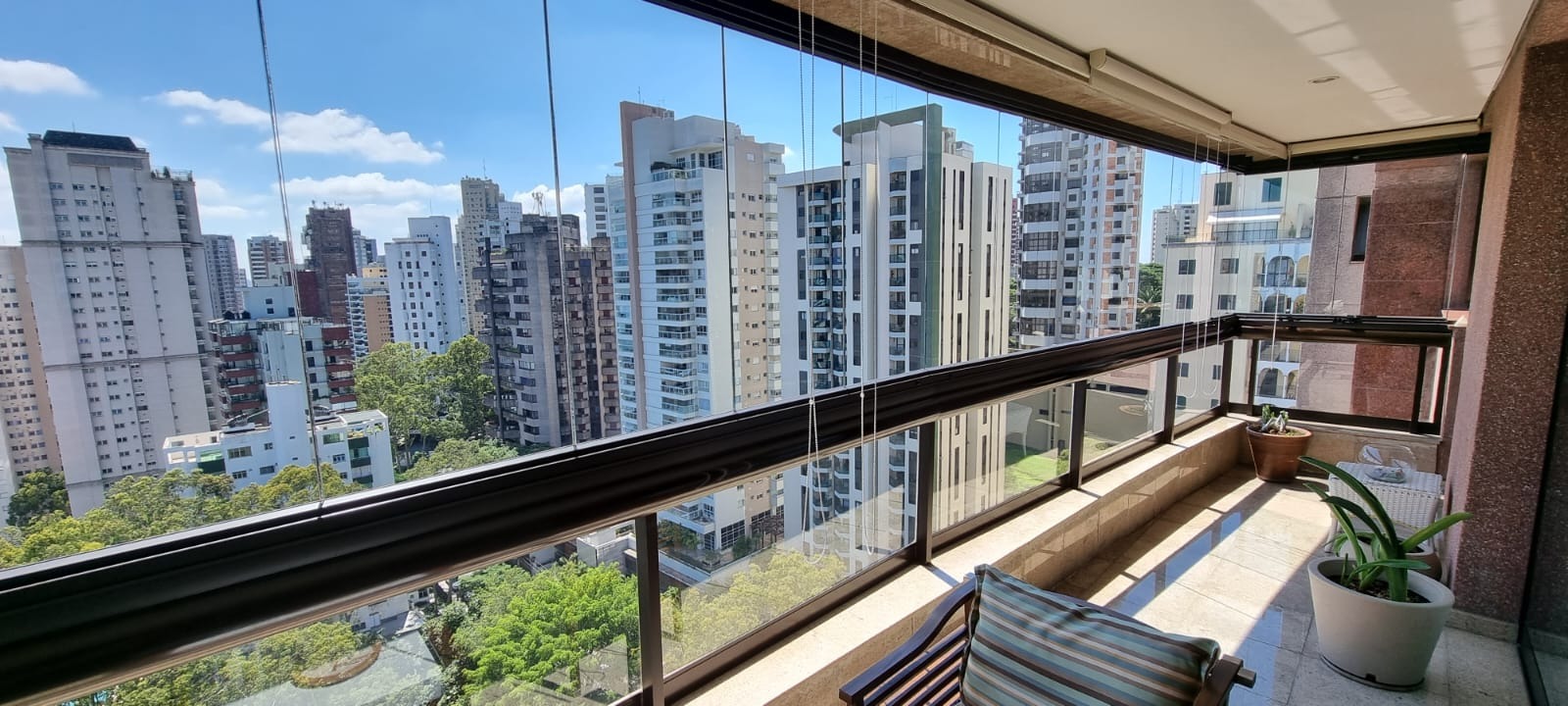 Apartamento à venda com 4 quartos, 226m² - Foto 6