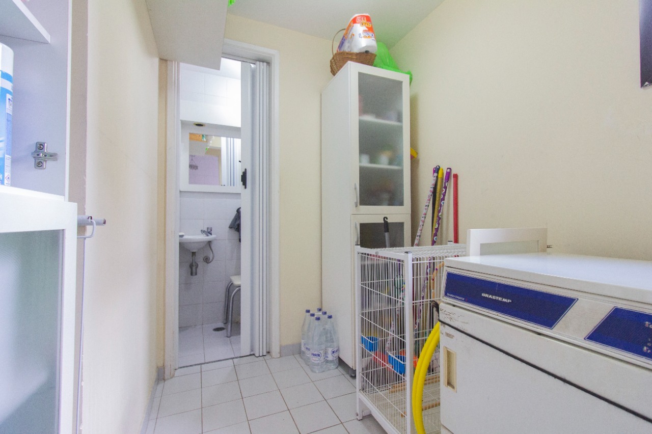 Apartamento à venda com 3 quartos, 121m² - Foto 9