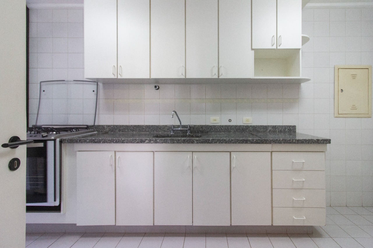 Apartamento à venda com 3 quartos, 121m² - Foto 17