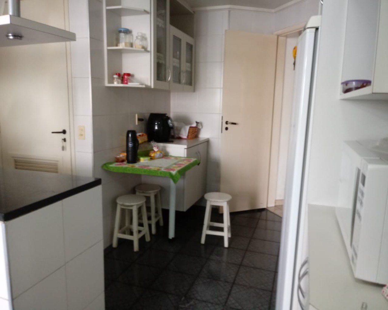 Apartamento à venda com 5 quartos, 230m² - Foto 4