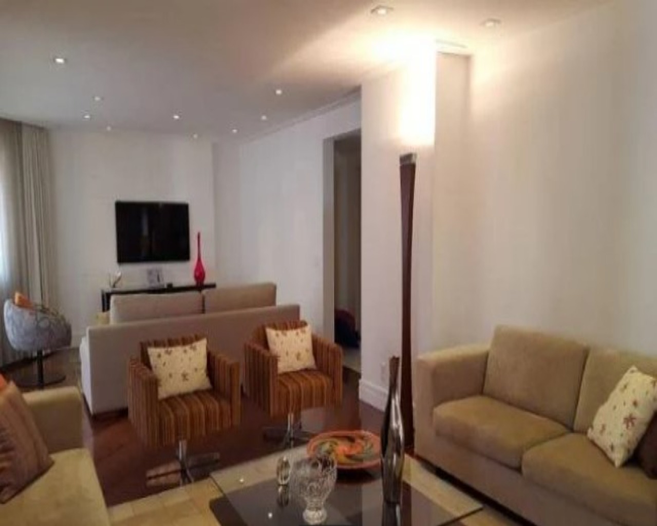 Apartamento à venda com 4 quartos, 272m² - Foto 4