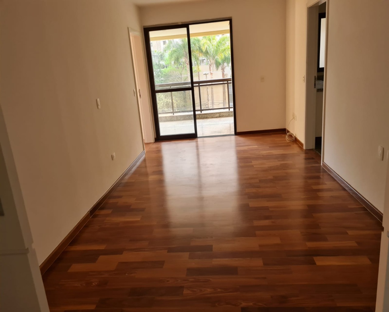 Apartamento à venda com 4 quartos, 221m² - Foto 4