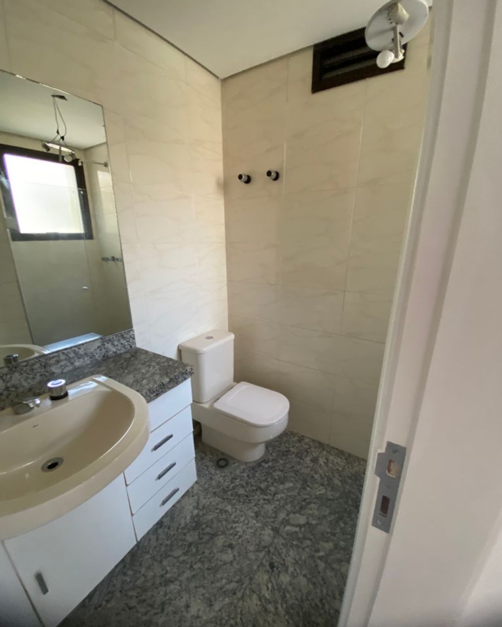 Apartamento à venda com 4 quartos, 221m² - Foto 8