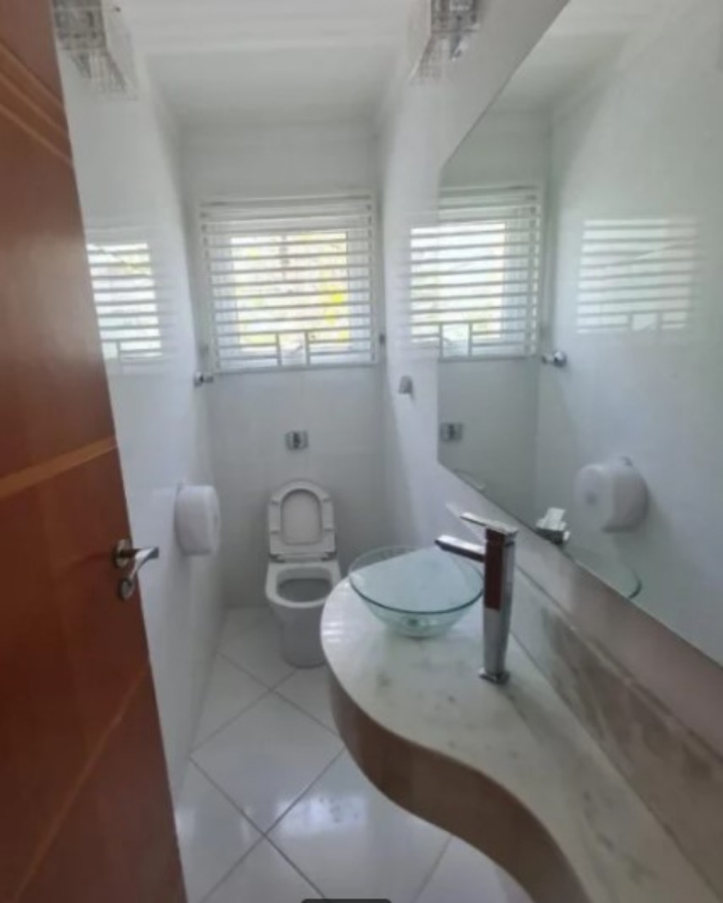 Casa à venda com 3 quartos, 184m² - Foto 8