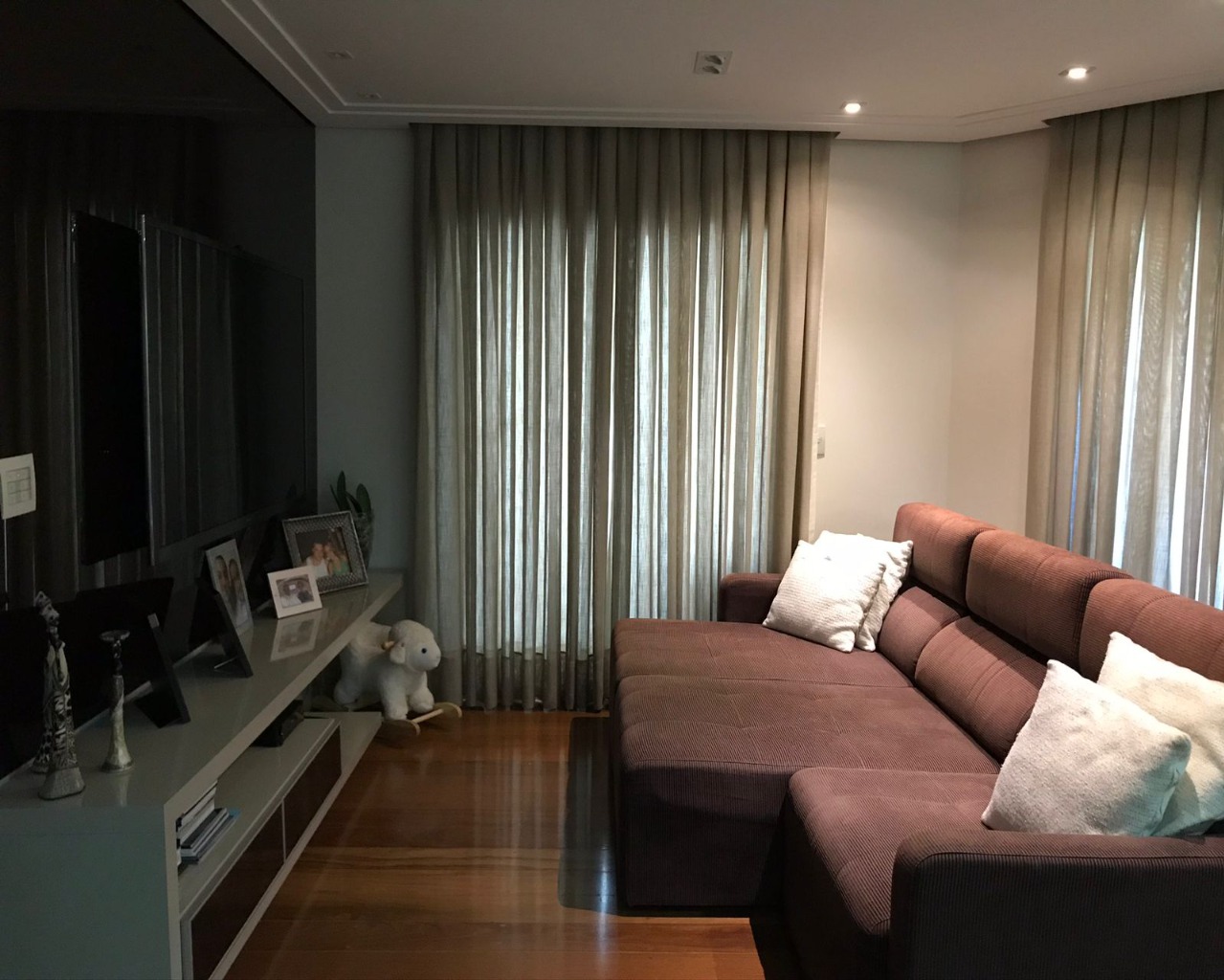 Apartamento à venda com 4 quartos, 240m² - Foto 2