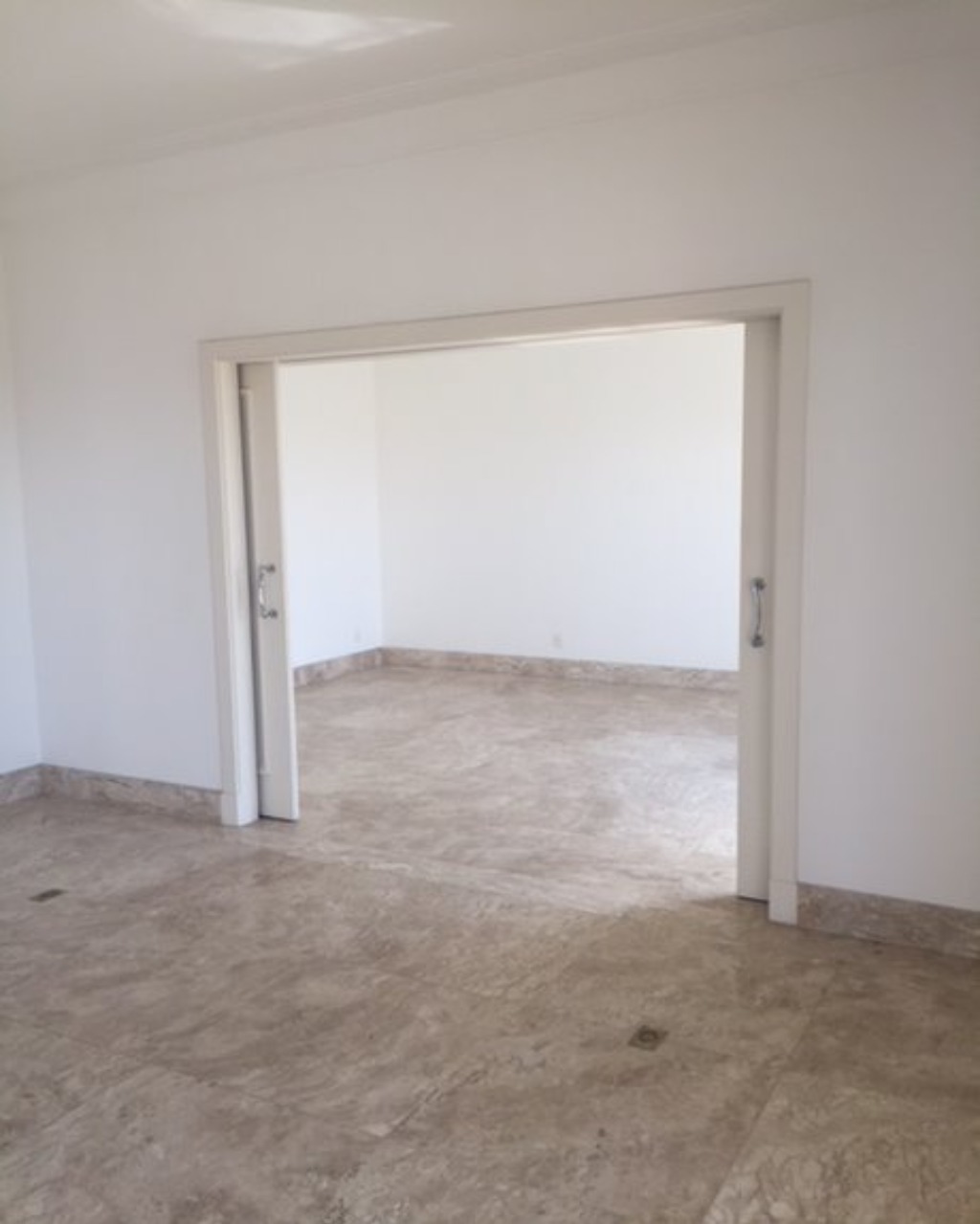 Apartamento à venda com 4 quartos, 425m² - Foto 4