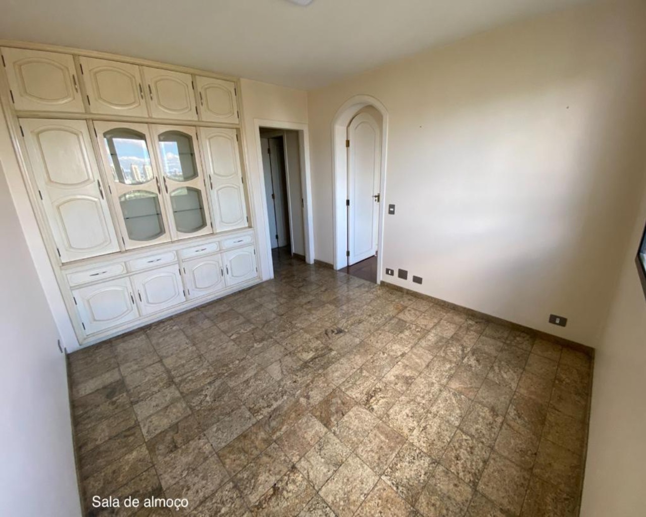 Apartamento à venda com 4 quartos, 340m² - Foto 42