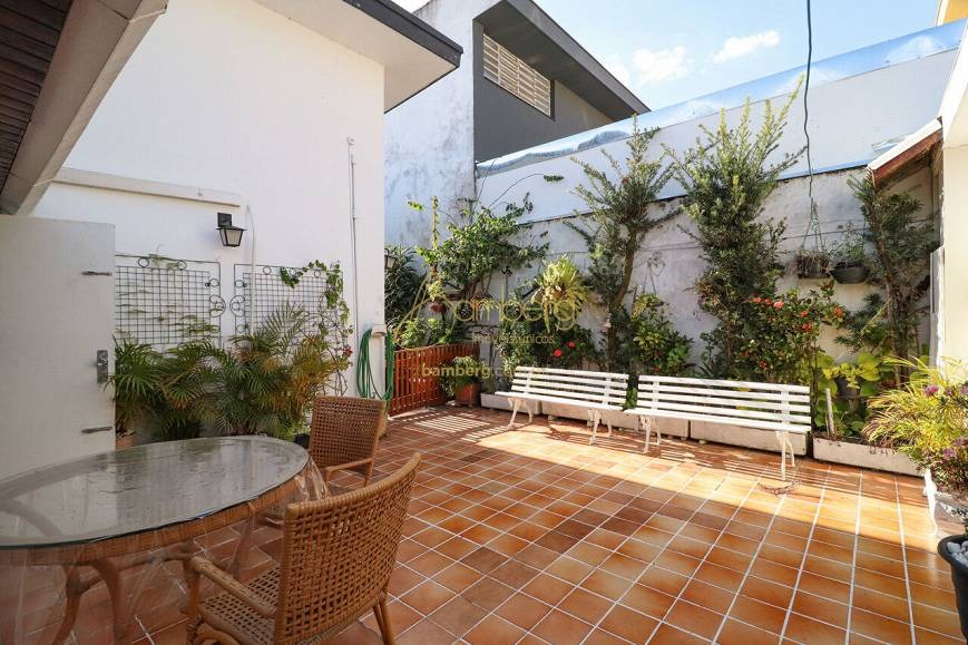 Casa à venda com 3 quartos, 300m² - Foto 12