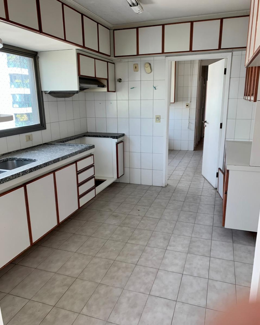 Apartamento à venda com 4 quartos, 192m² - Foto 3