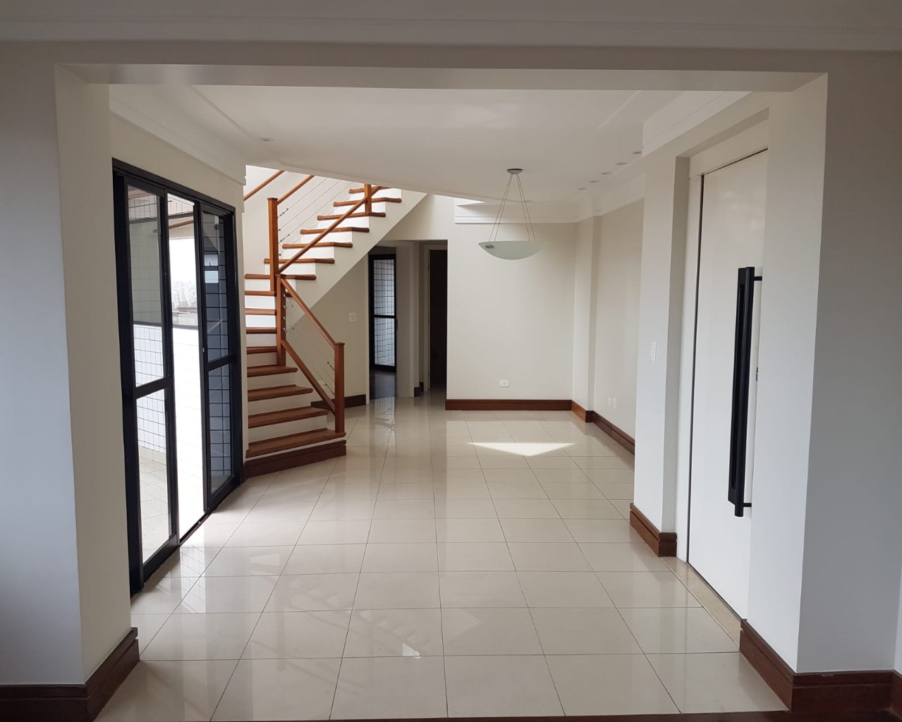 Cobertura à venda com 4 quartos, 340m² - Foto 1