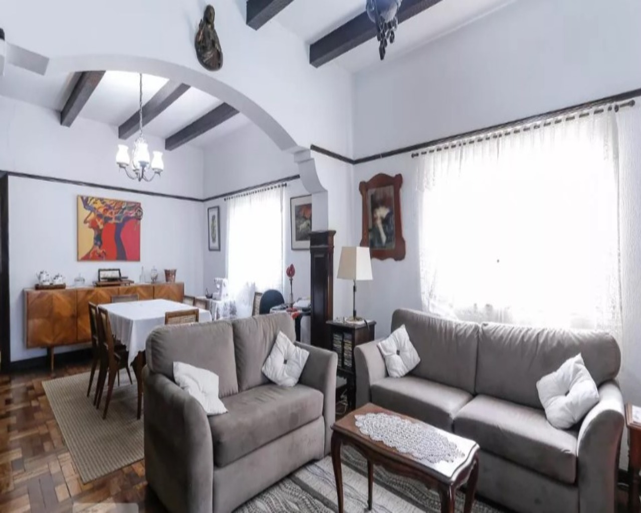 Casa à venda com 4 quartos, 300m² - Foto 1