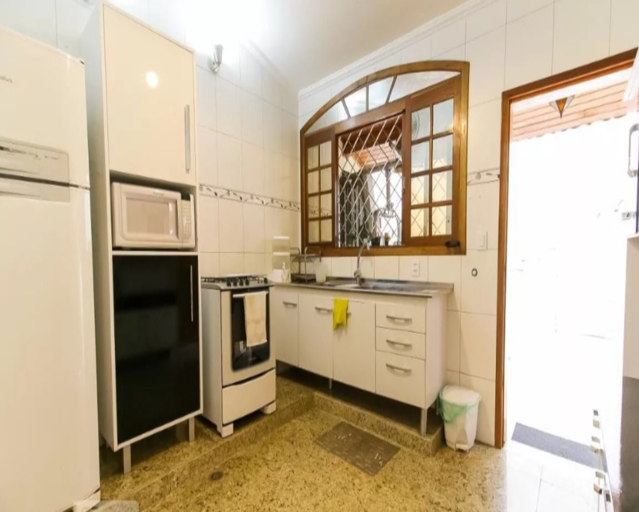 Sobrado à venda com 4 quartos, 212m² - Foto 6