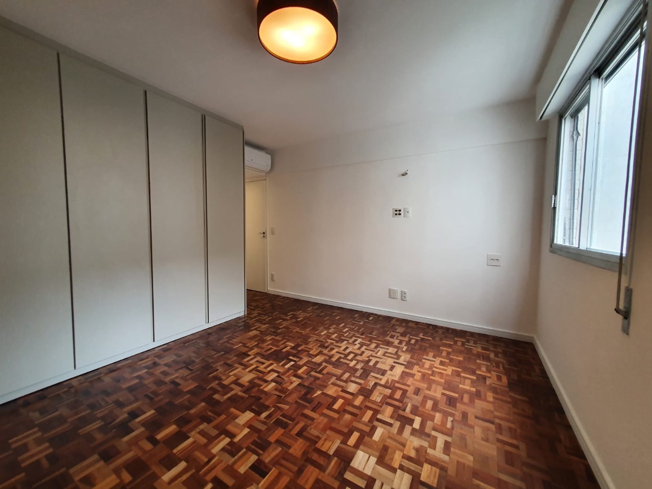 Apartamento à venda com 3 quartos, 135m² - Foto 6