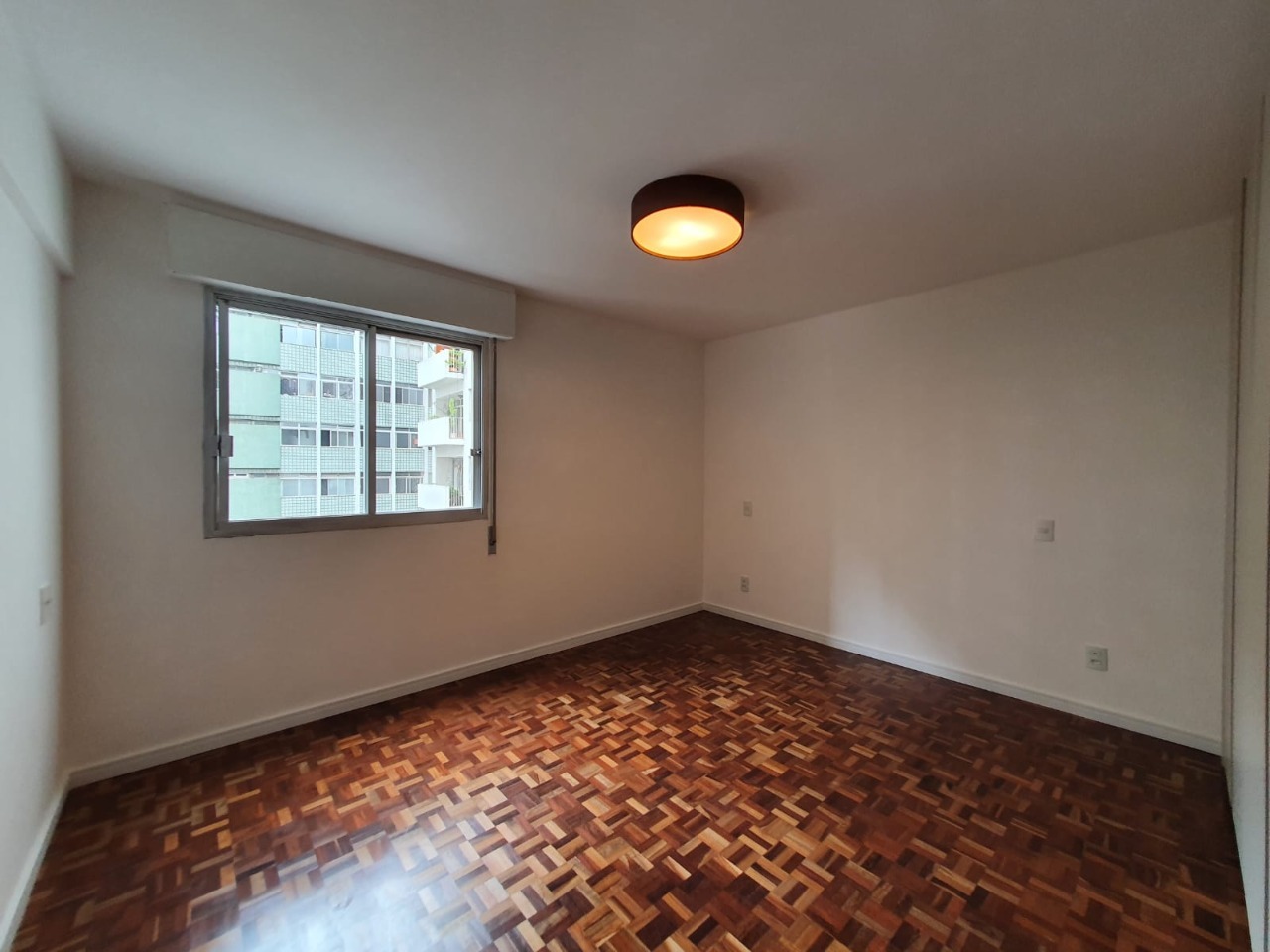 Apartamento à venda com 3 quartos, 135m² - Foto 7