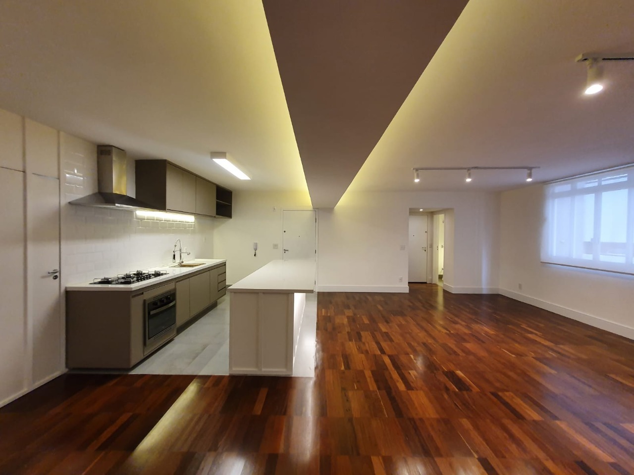 Apartamento à venda com 3 quartos, 135m² - Foto 18