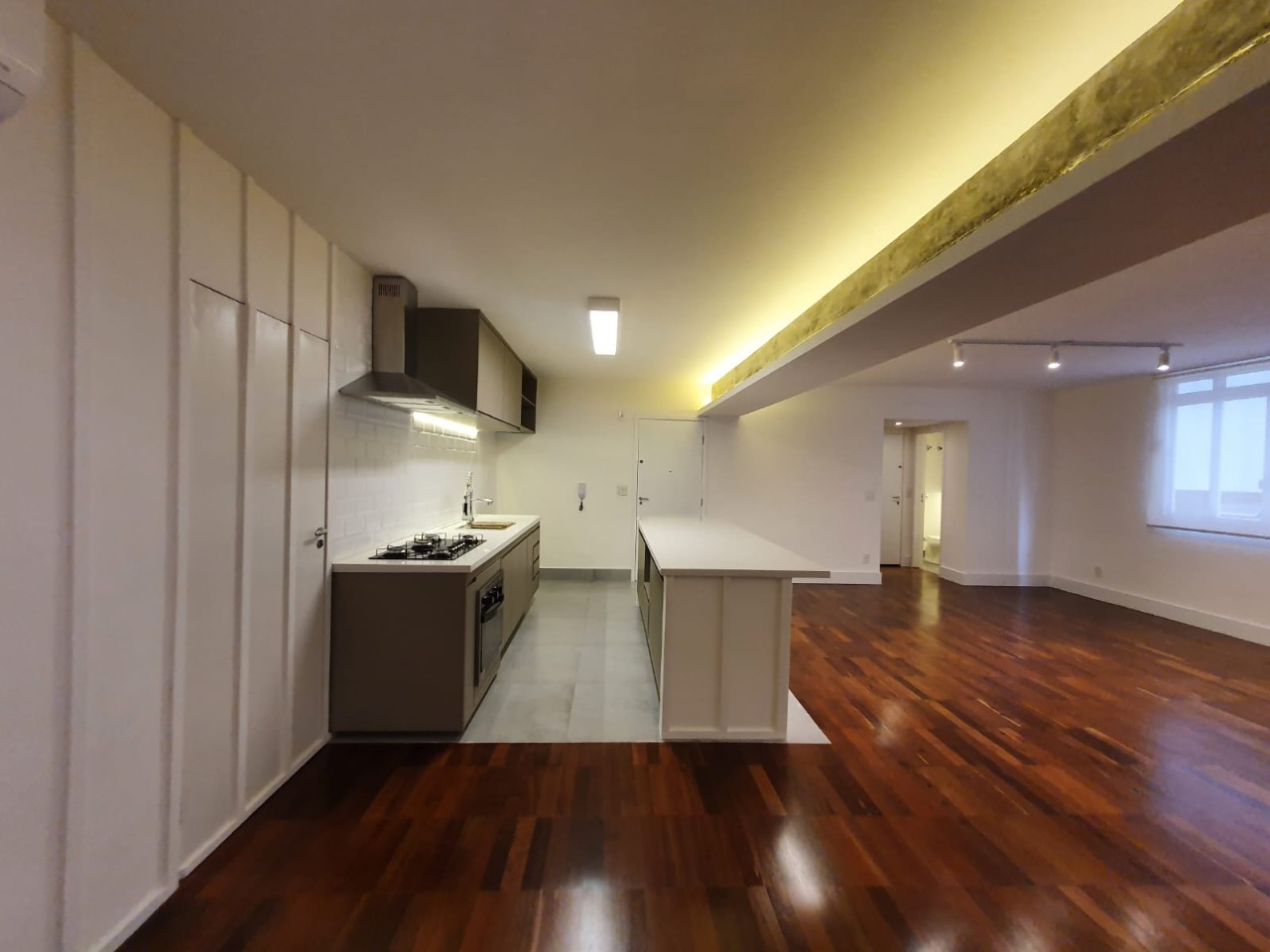 Apartamento à venda com 3 quartos, 135m² - Foto 22