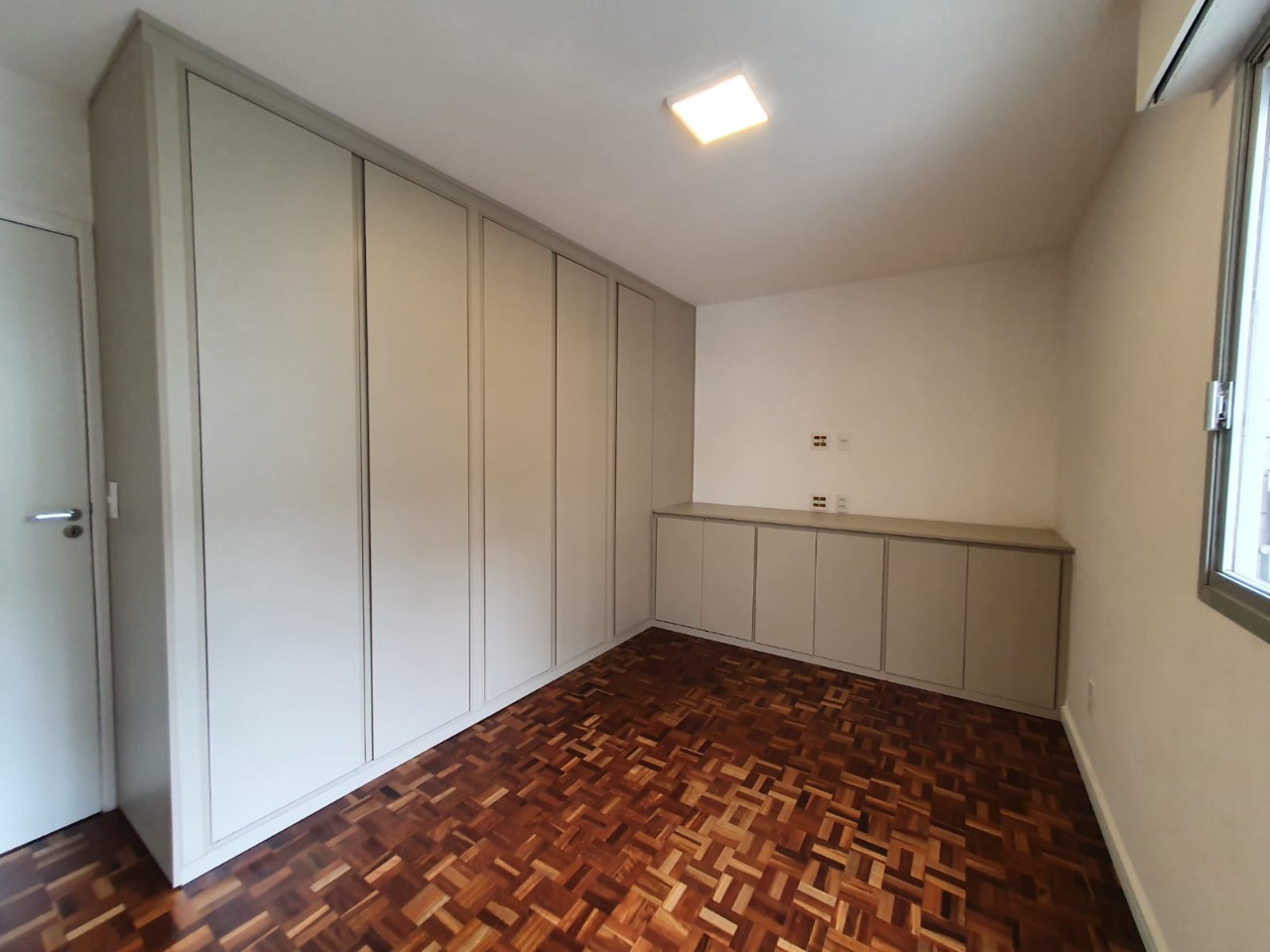 Apartamento à venda com 3 quartos, 135m² - Foto 25