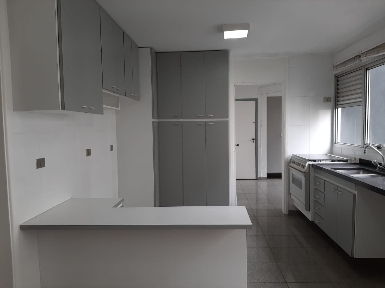 Apartamento à venda com 3 quartos, 170m² - Foto 14