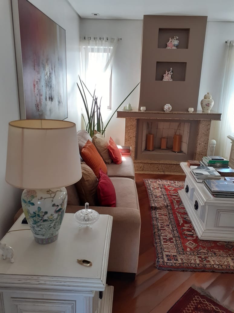 Apartamento à venda com 4 quartos, 217m² - Foto 4