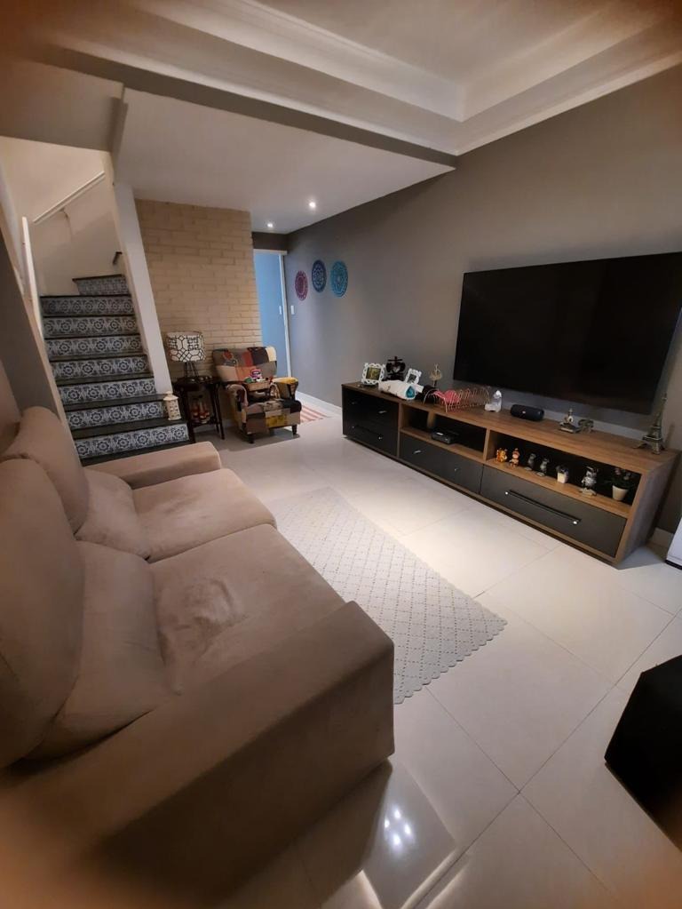 Sobrado à venda com 3 quartos, 105m² - Foto 1