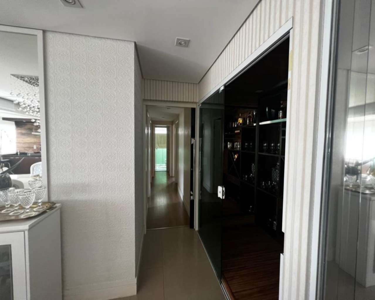 Apartamento à venda com 3 quartos, 172m² - Foto 7