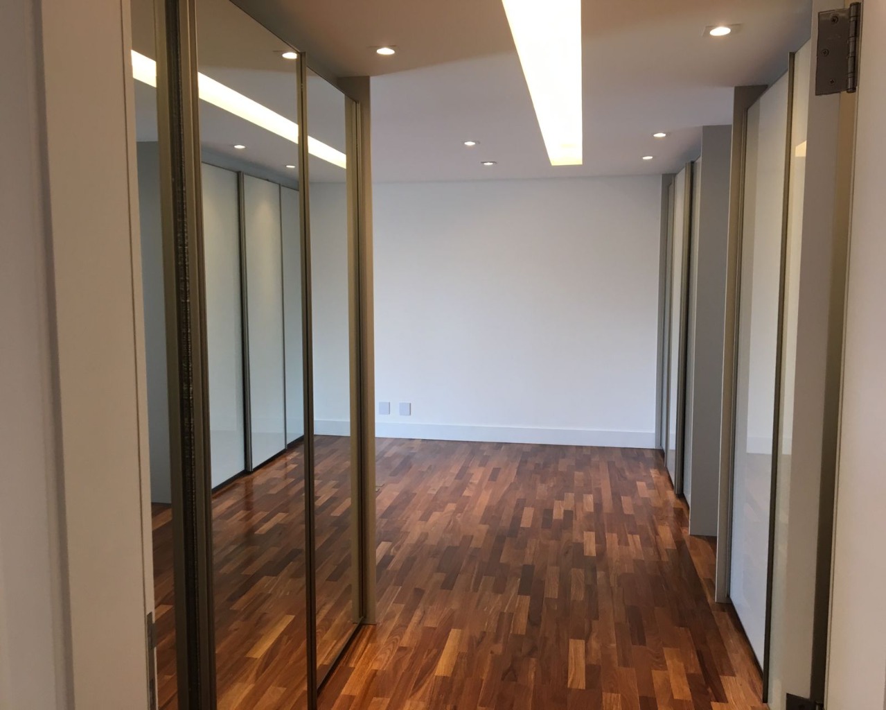 Apartamento à venda com 4 quartos, 335m² - Foto 22