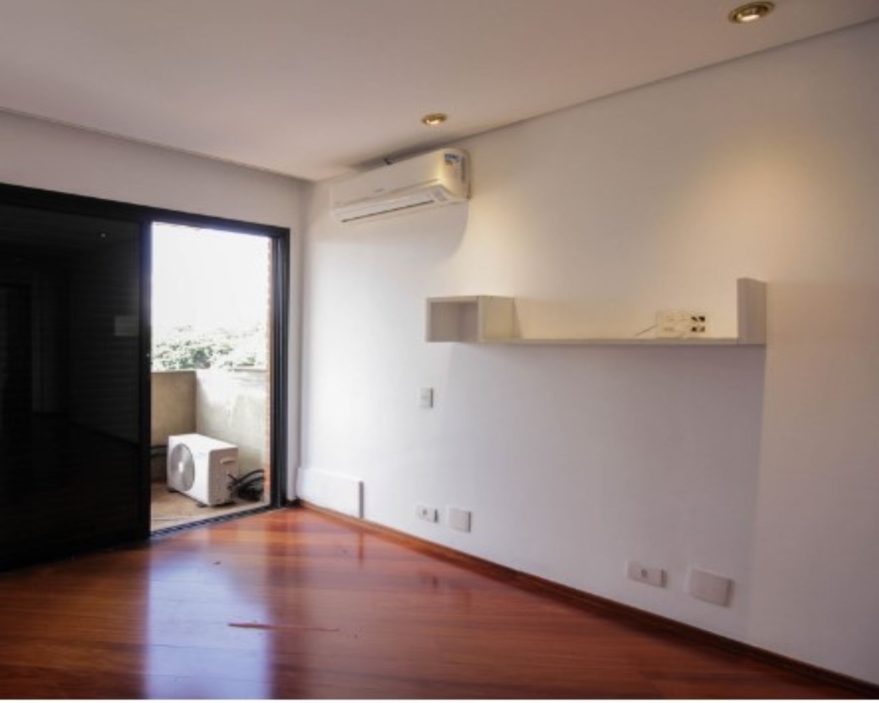 Apartamento à venda com 4 quartos, 198m² - Foto 10