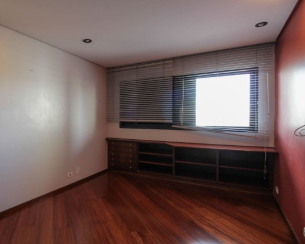 Apartamento à venda com 4 quartos, 198m² - Foto 16