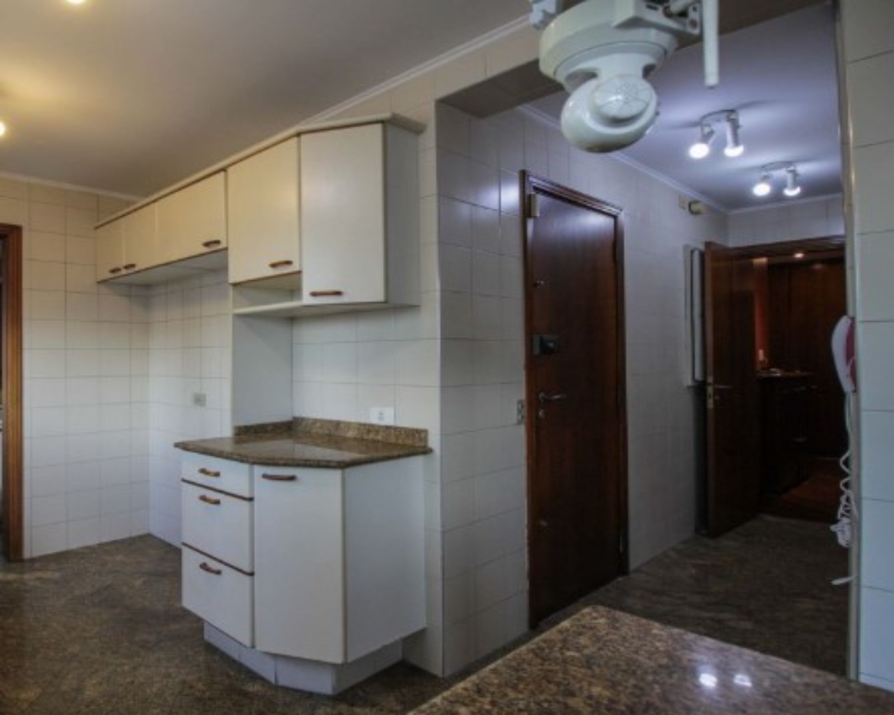 Apartamento à venda com 4 quartos, 198m² - Foto 22