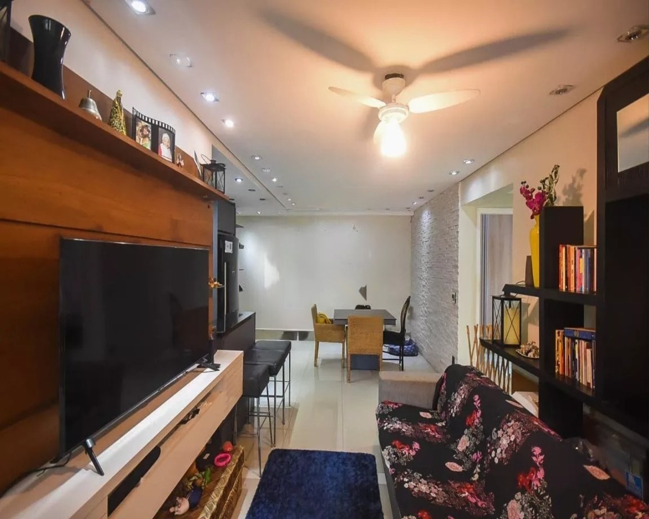 Apartamento à venda com 2 quartos, 75m² - Foto 7