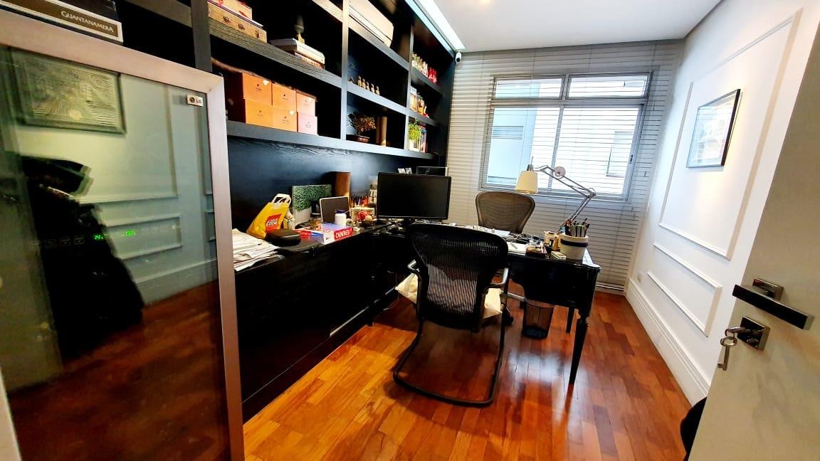 Apartamento à venda com 4 quartos, 234m² - Foto 8